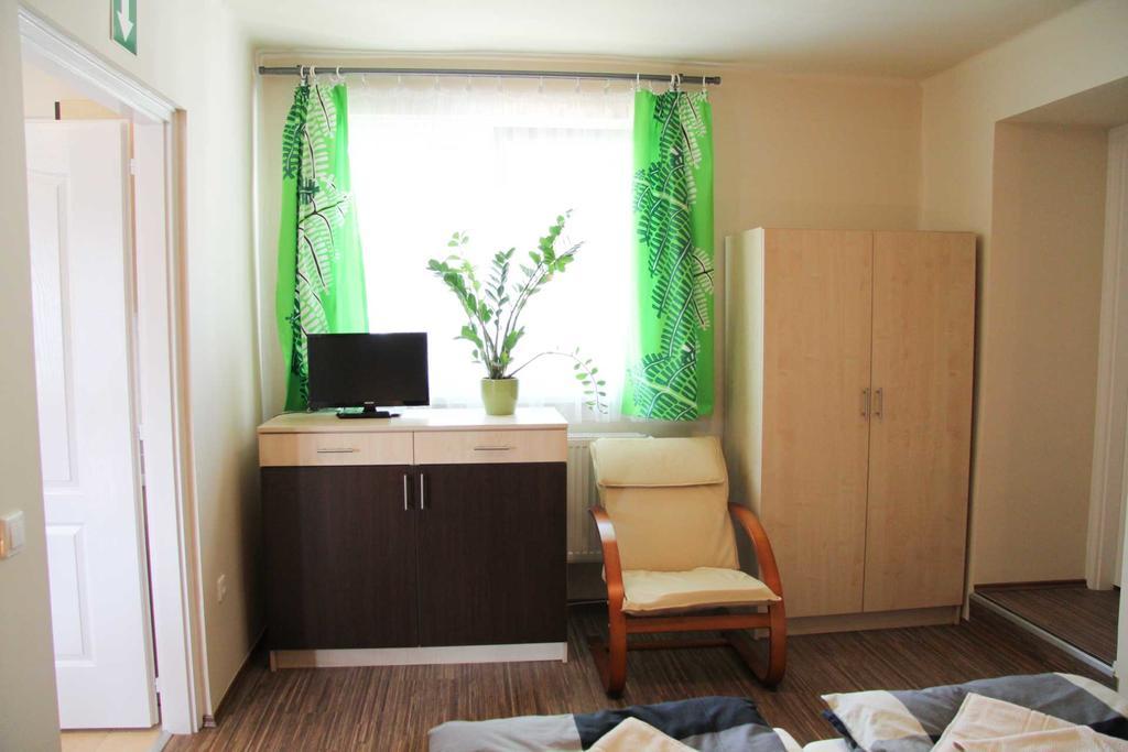 Irisz Apartmanhaz Apartment Mórahalom Стая снимка